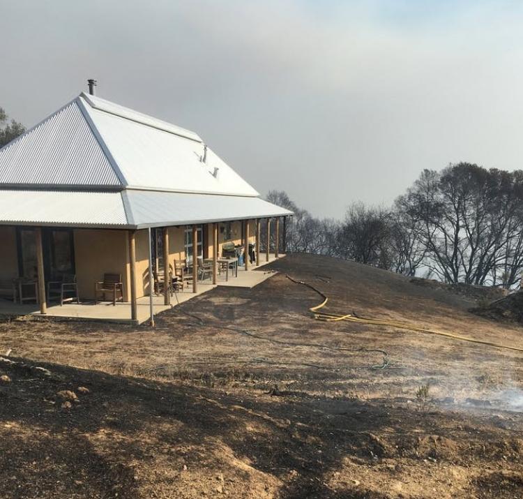 There are no guarantees in bushfires, but you can improve the odds your house survives a blaze. Photo: Edward Doody, Arkin Tilt Architects.