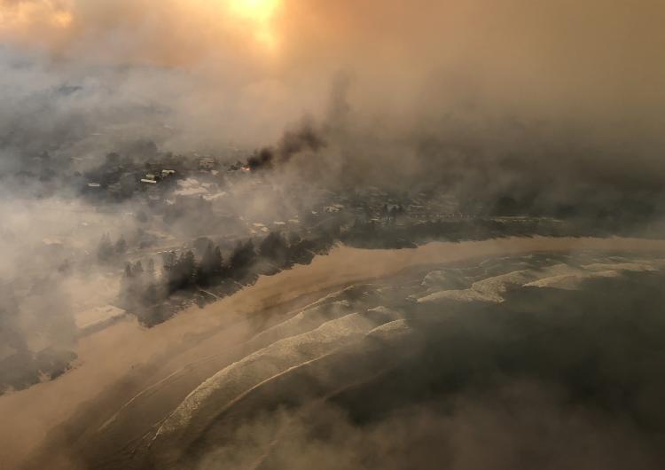 Tathra during the bushfire. Photo: Caleb Keeney, Timberline Helicopters. 
