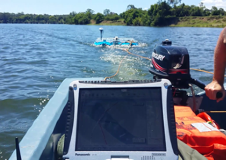 The research team uses a river surveyor acoustic doppler profiler to measure the topography of the Clarence River upstream of Grafton in NSW. Photo: Stefania Grimaldi
