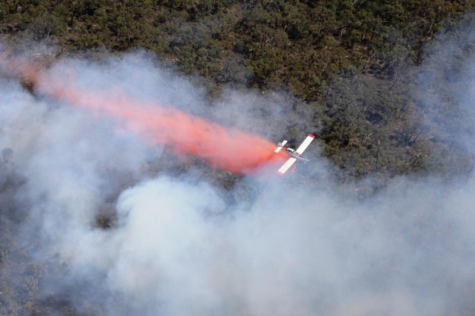 An aircraft responds to a fire in Victoria. Photo by Wayne Rigg, CFA