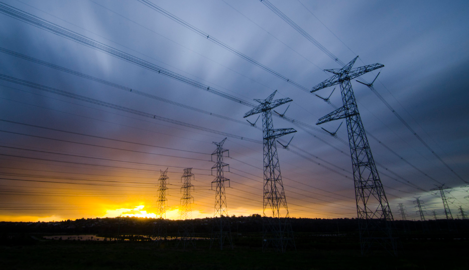 Powerlines in Australia. Photo: Indigo Skies Photography (CC BY-NC-ND 2.0)
