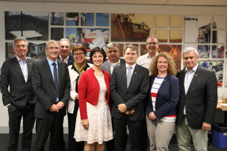 CRC CEO Dr Richard Thornton (second from left) with European Union delegation. Photo: BNHCRC