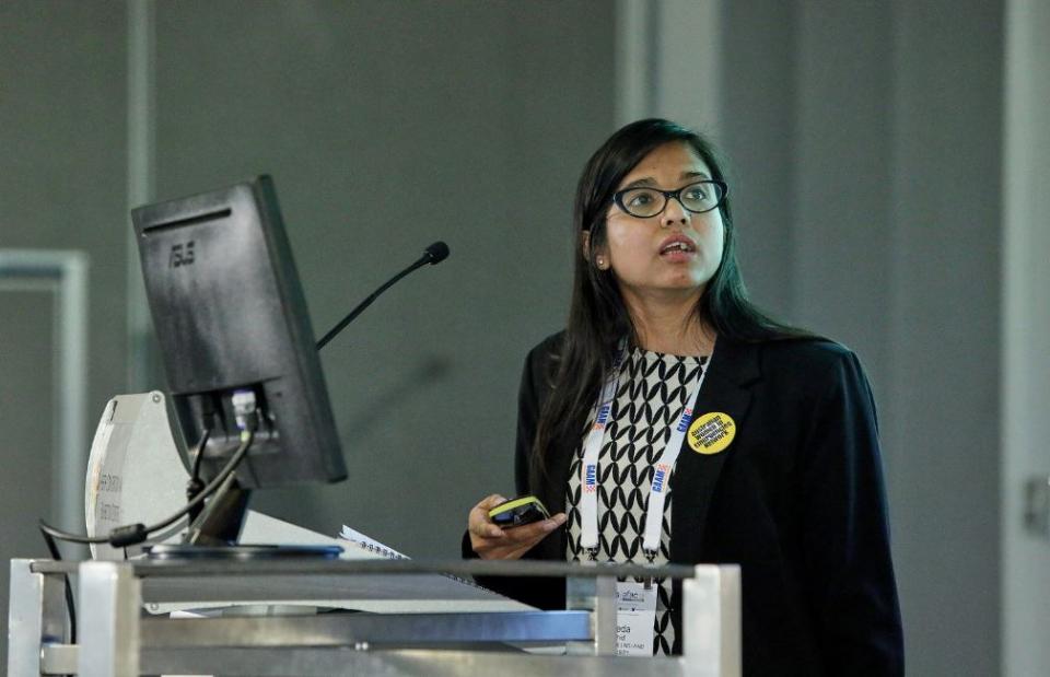 Mayeda presenting her research paper at AFAC18 powered by INTERSCHUTZ in Perth.